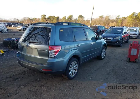 2012 Subaru Forester 2.5X Premium z USA, uszkodzony, nr VIN JF2SHADC1CH447181